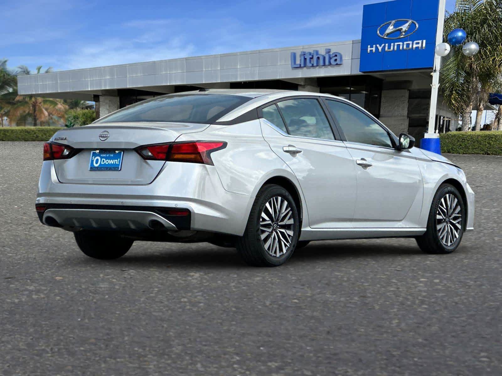 Used 2026 Nissan Altima 2.5 SV FWD image 3