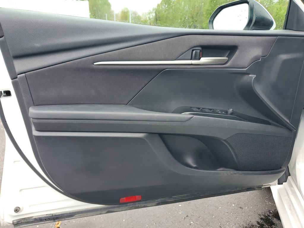 Used 2025 Toyota Camry LE FWD image 13