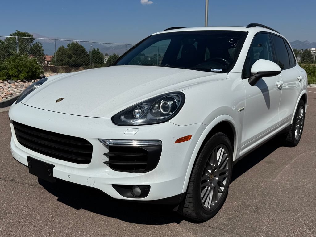 Used 2017 Porsche Cayenne S Platinum w/ Premium Package (PJW) AWD/4WD image 3
