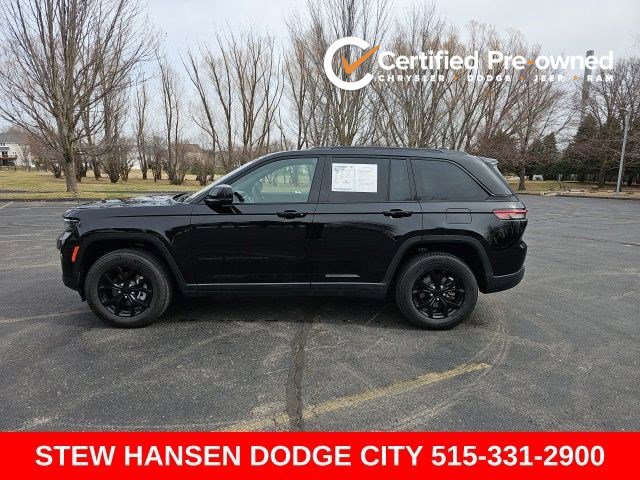 Used 2025 Jeep Grand Cherokee Altitude