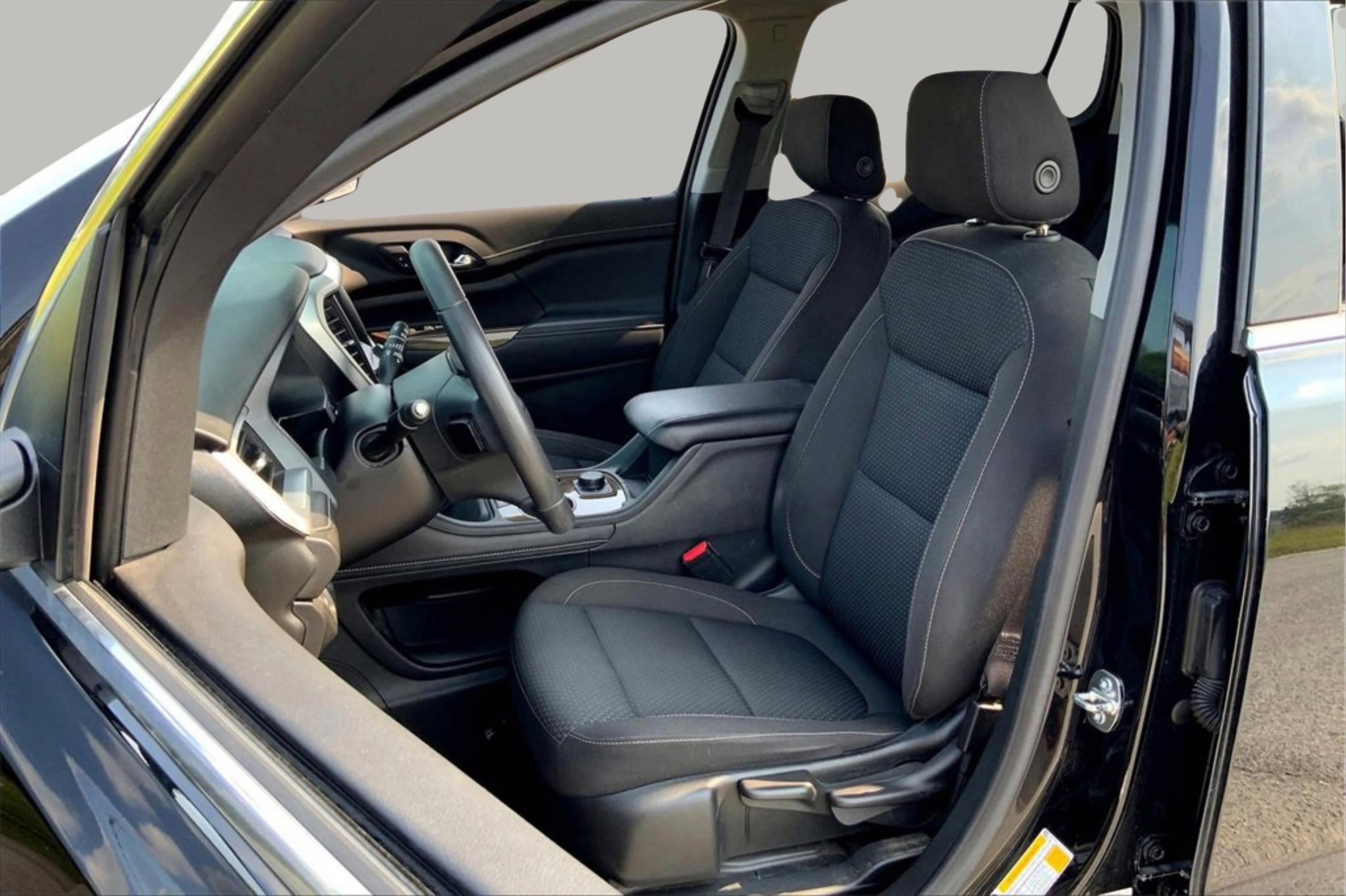 Used 2023 GMC Acadia SLE image 28