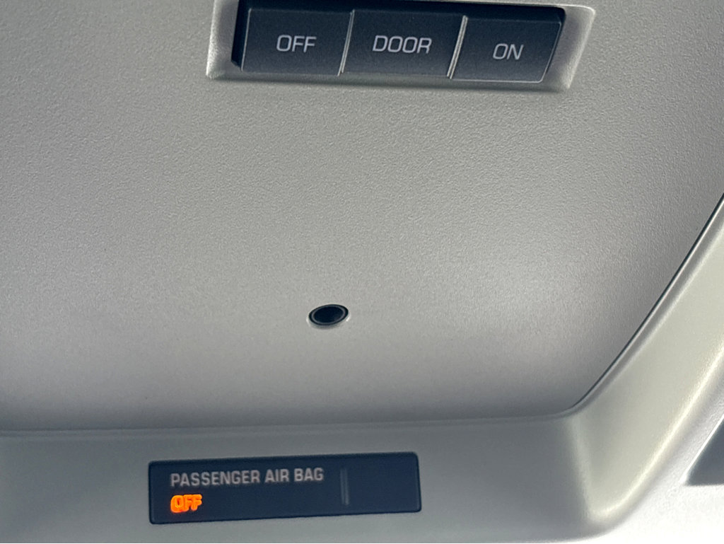 Used 2018 Chevrolet Silverado 1500 LT w/ All Star Edition RWD image 23