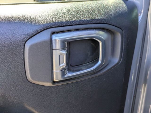 Used 2021 Jeep Gladiator Sport image 29