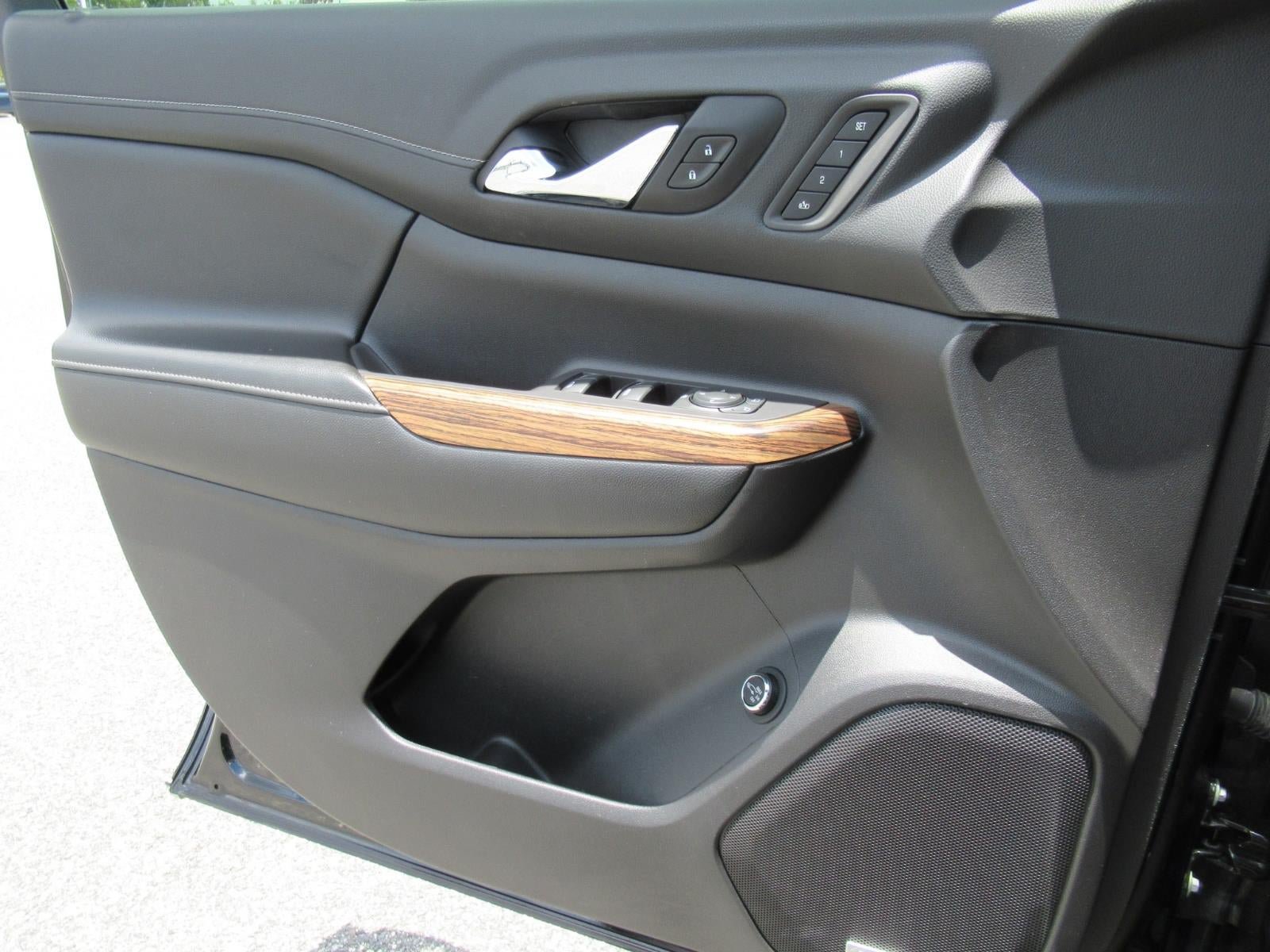 Used 2019 GMC Acadia Denali w/ Technology Package FWD image 21
