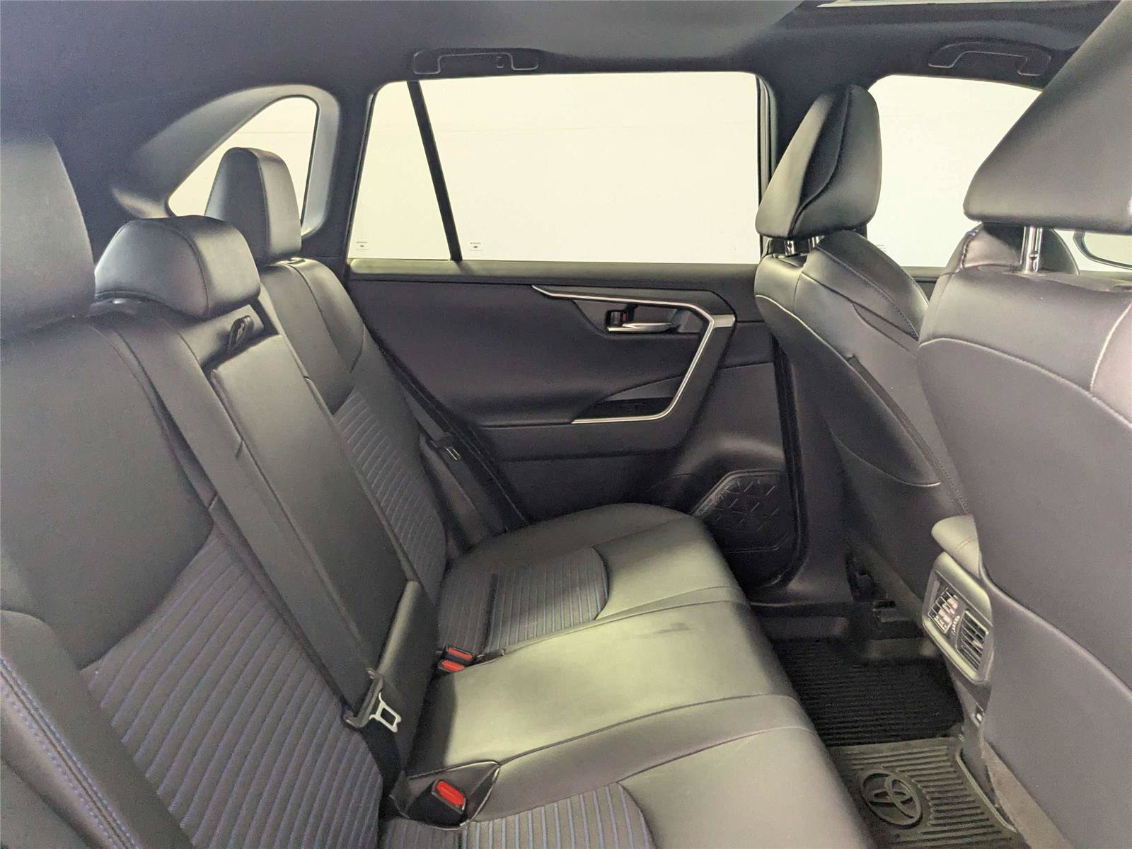 Certified 2022 Toyota RAV4 XSE AWD/4WD image 31
