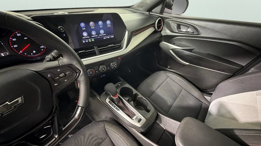 Certified 2024 Chevrolet Trax RS w/ Sunroof Package FWD image 19