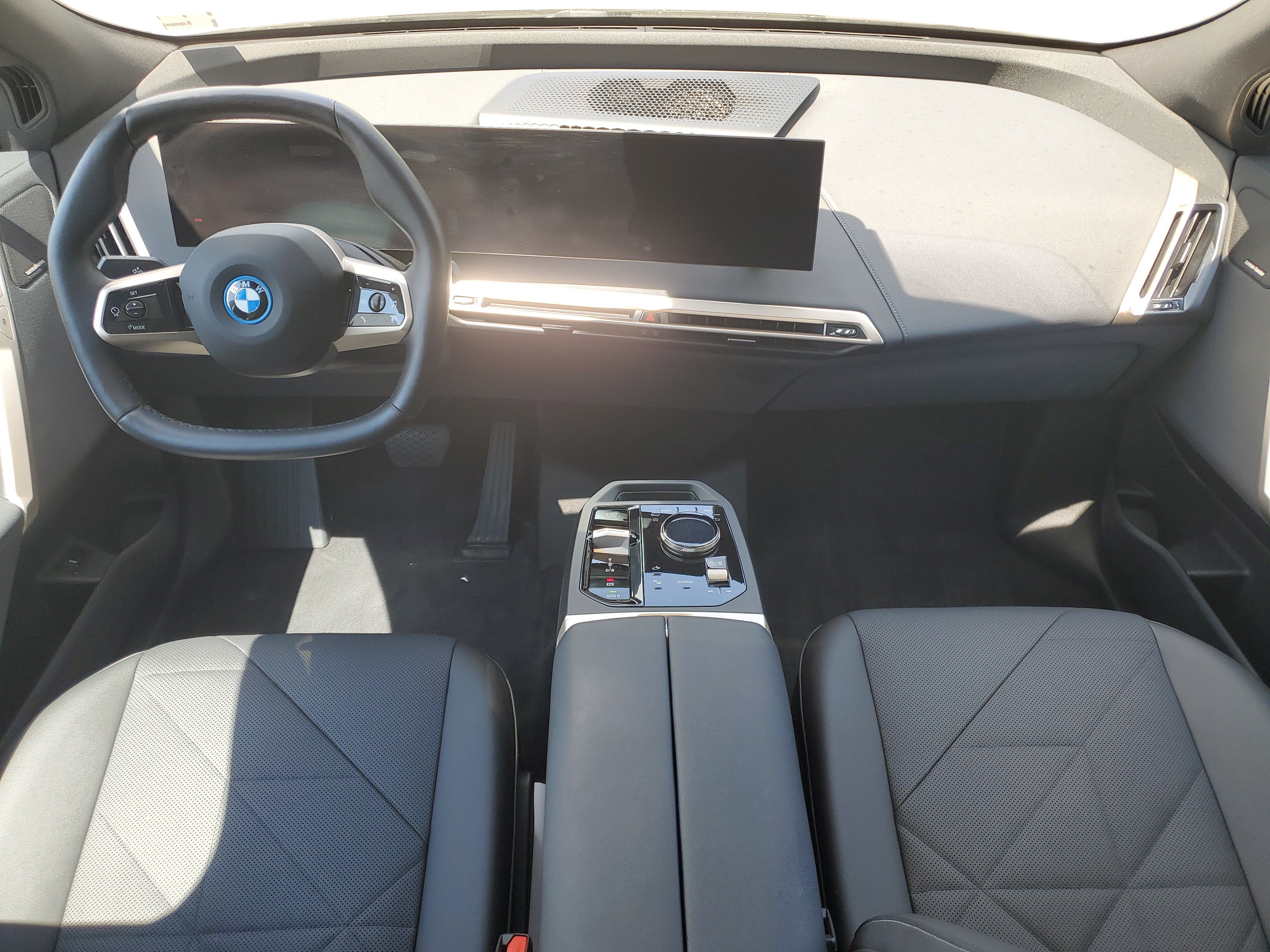 Certified 2024 BMW iX xDrive50 w/ Sport Package AWD/4WD image 21
