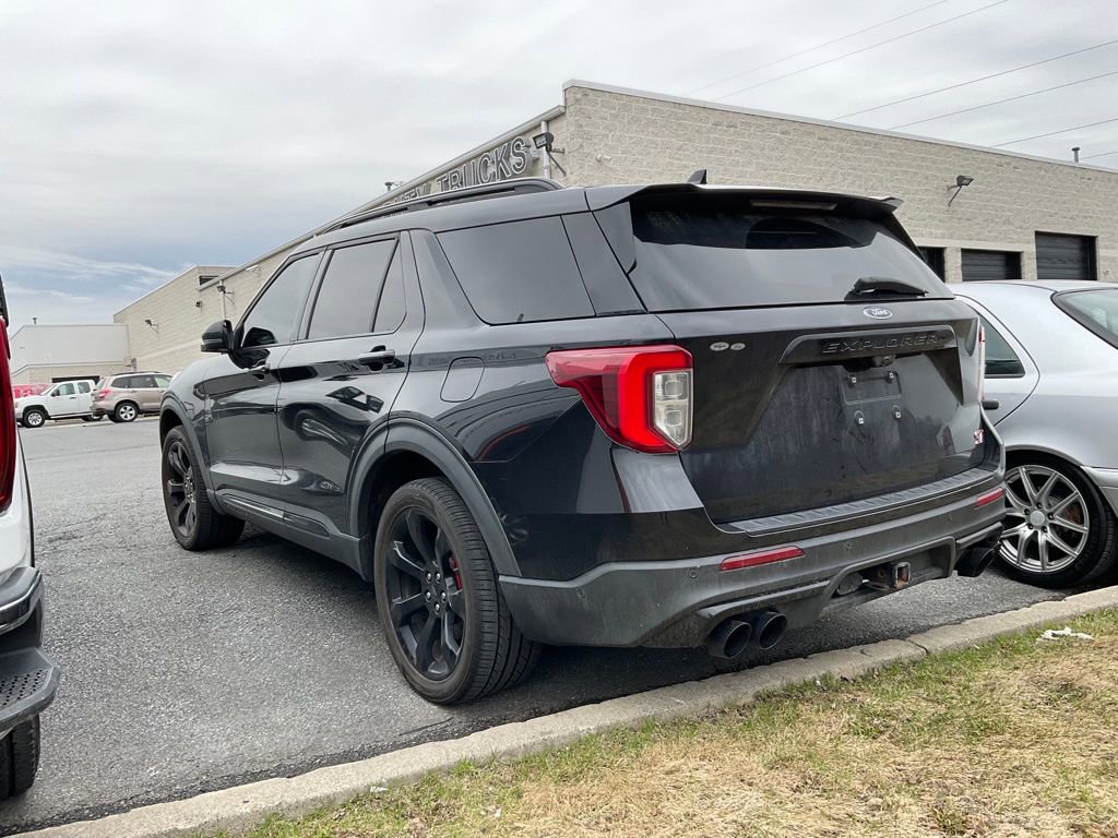 Used 2020 Ford Explorer ST w/ ST Street Pack image 3