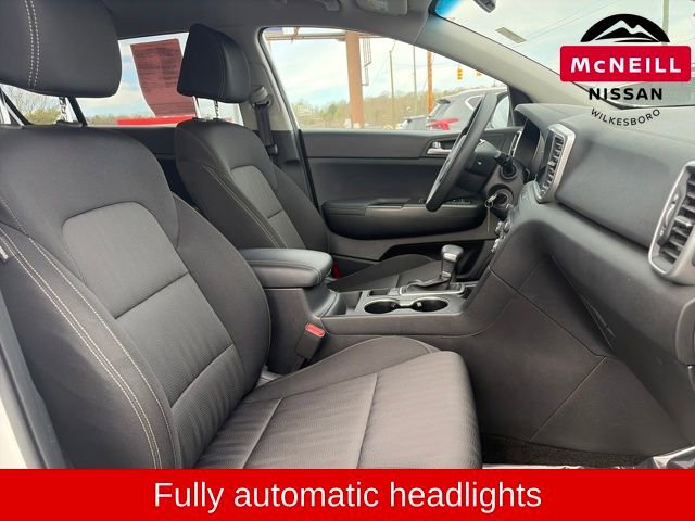 Used 2020 Kia Sportage LX image 10