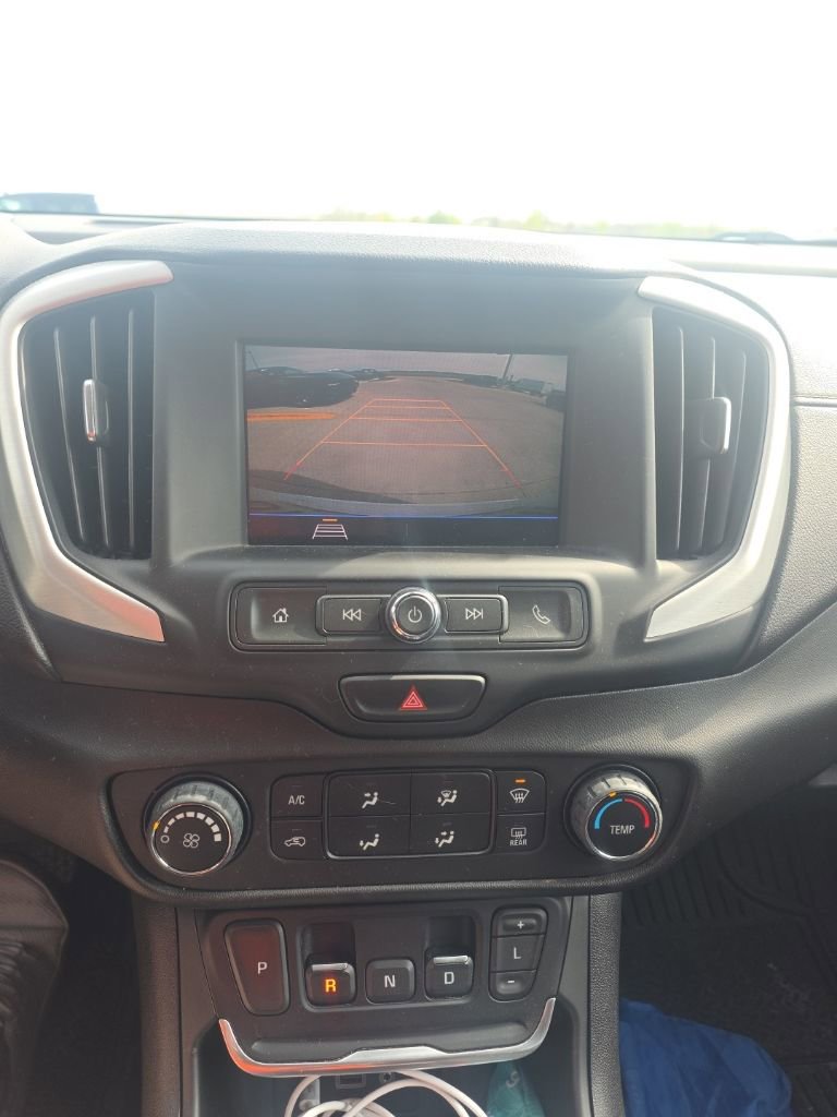 Used 2020 GMC Terrain SLE FWD image 46