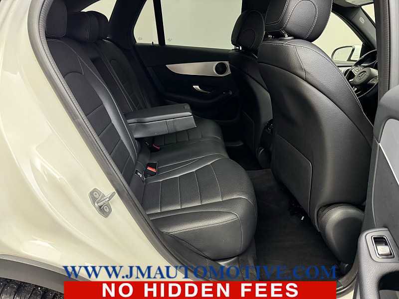 Used 2019 Mercedes-Benz GLC 300 4MATIC image 17