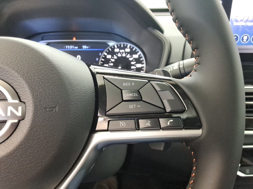 Used 2025 Nissan Altima 2.5 SR w/ SR Premium Package FWD image 25