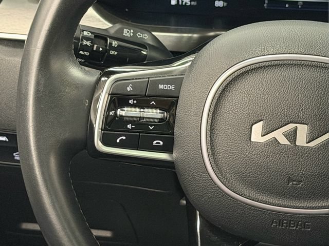 Certified 2023 Kia Sorento SX AWD/4WD image 34