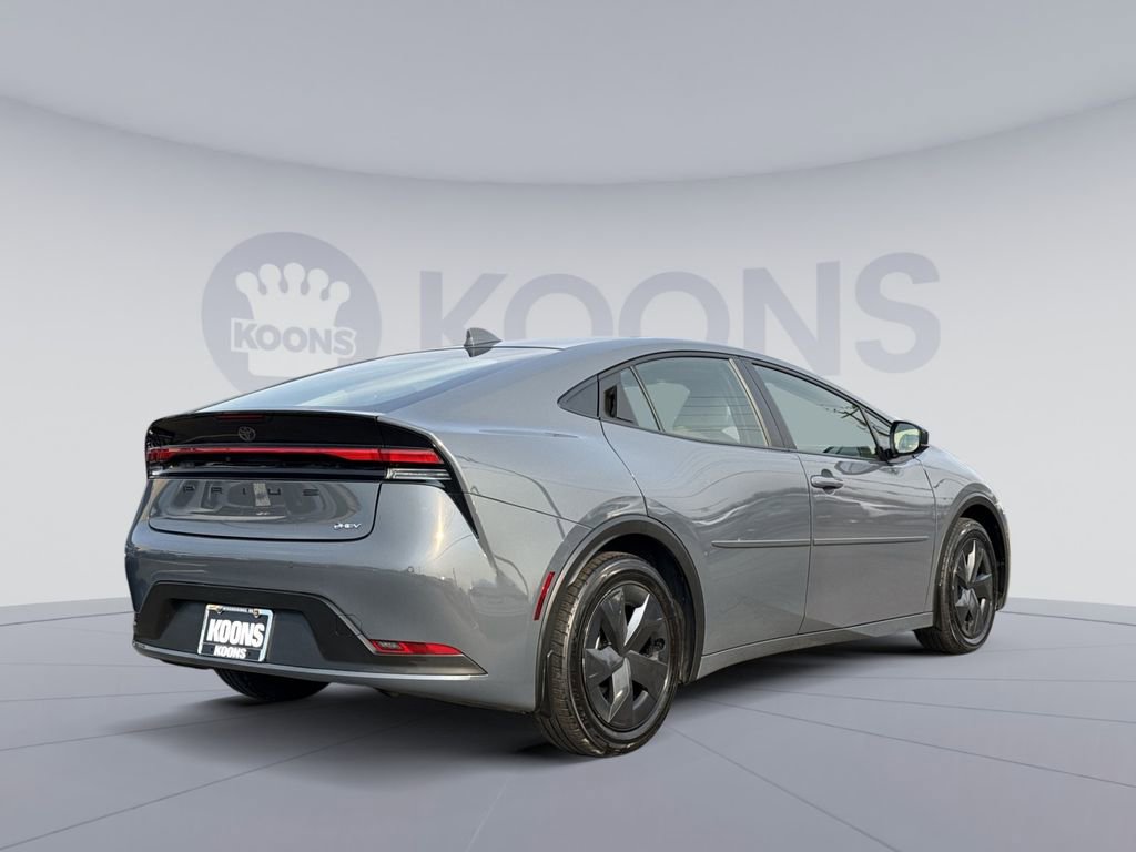 Used 2024 Toyota Prius LE image 7
