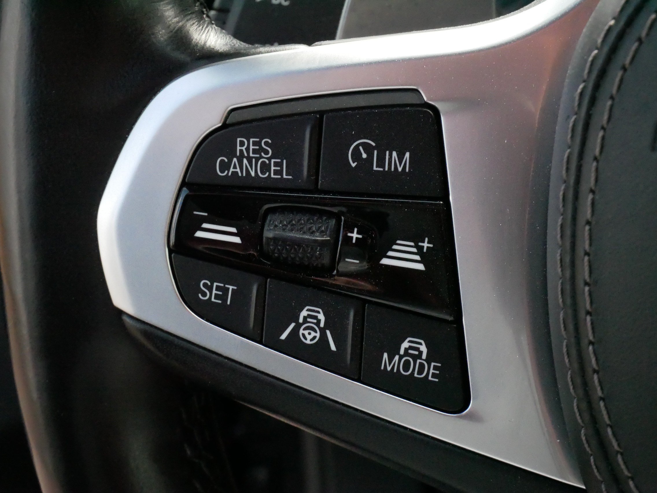 Used 2022 BMW X5 M50i w/ Executive Package AWD/4WD image 28