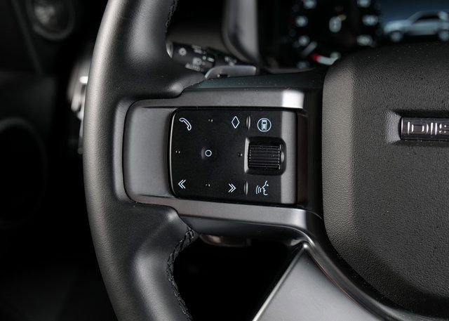 Used 2025 Land Rover Discovery S AWD/4WD image 19