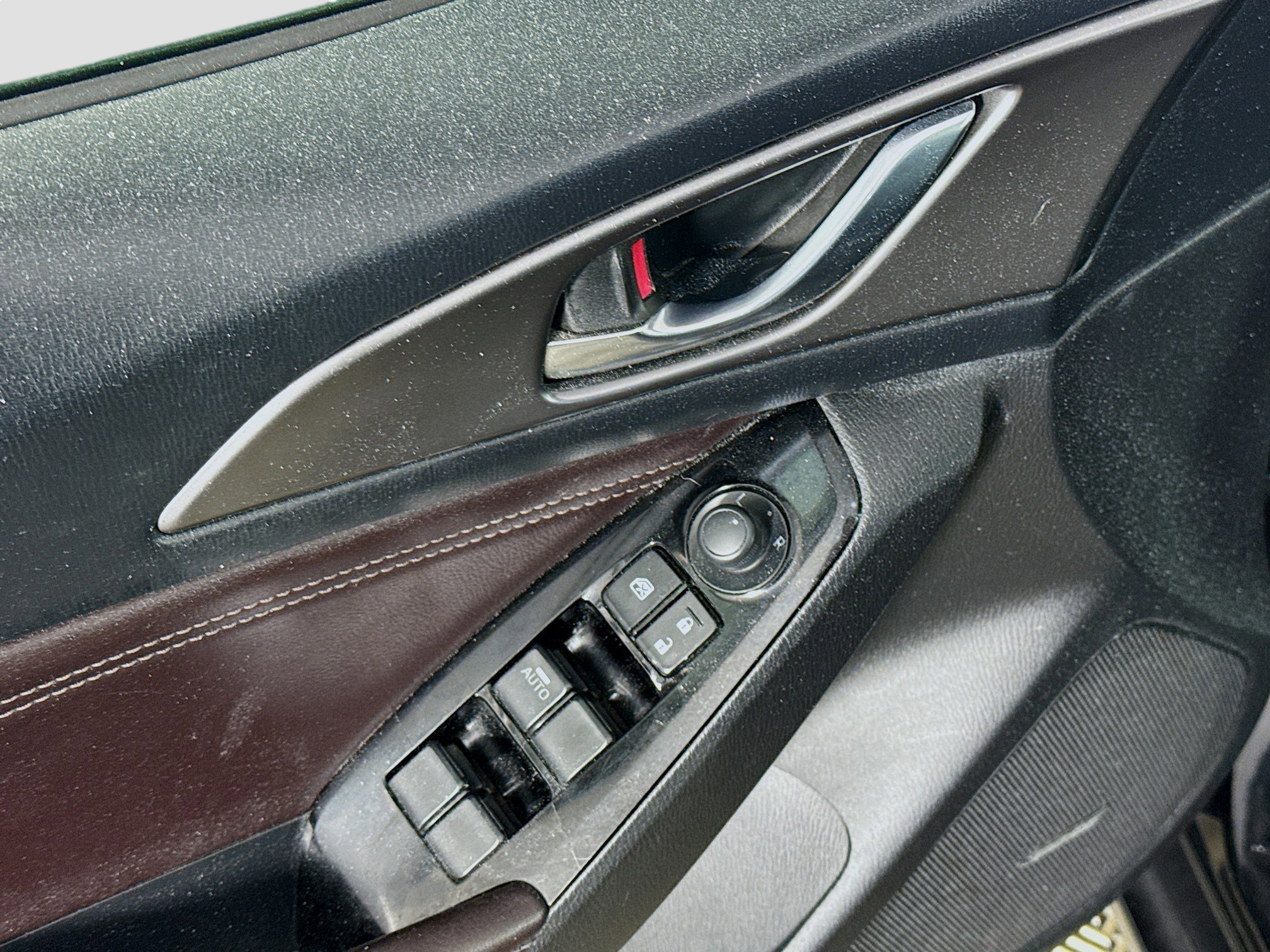 Used 2017 MAZDA MAZDA3 Grand Touring w/ Premium Equipment Package image 24