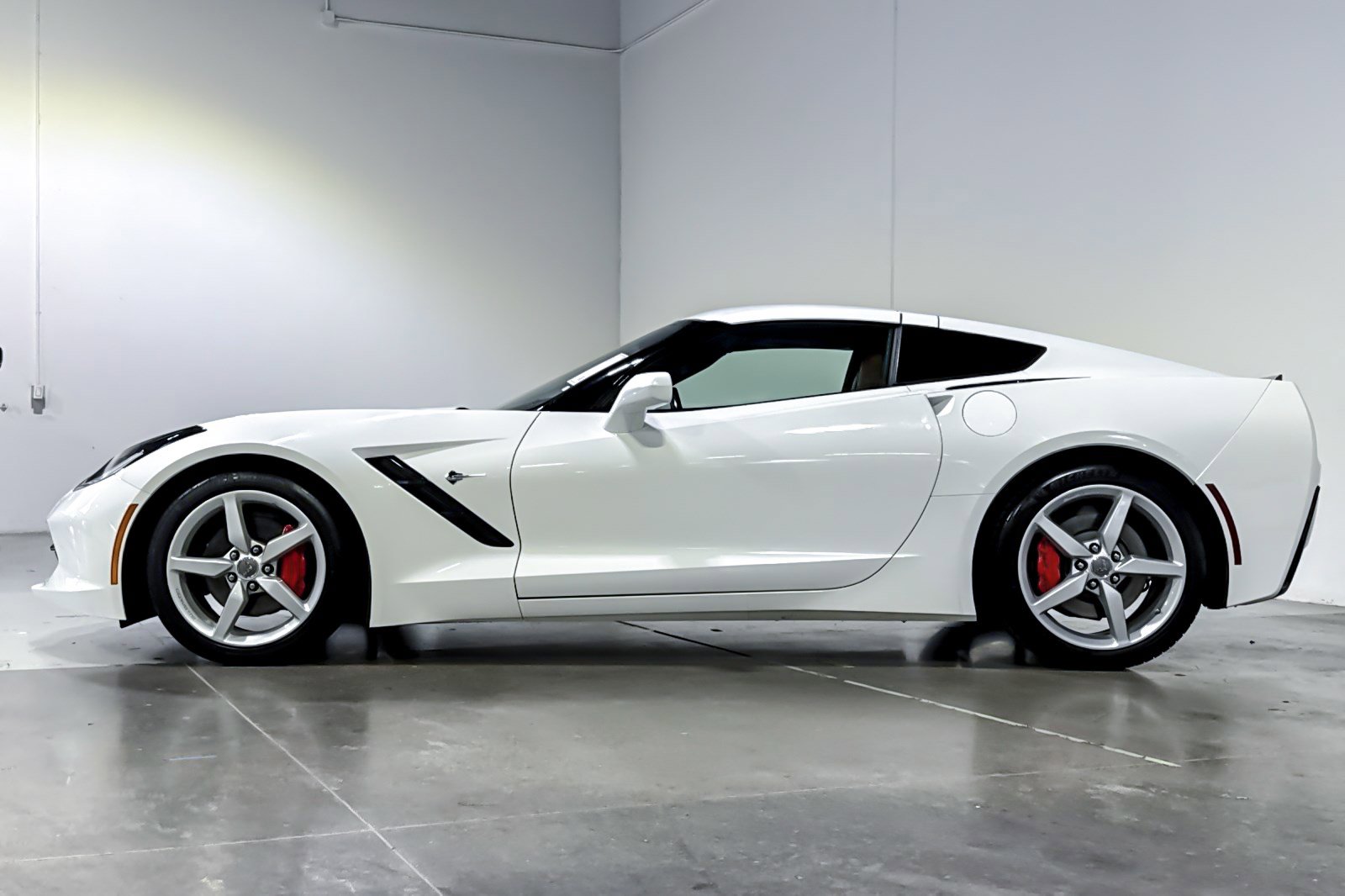 Used 2015 Chevrolet Corvette Stingray Coupe w/ 3LT Preferred Equipment Group RWD image 20