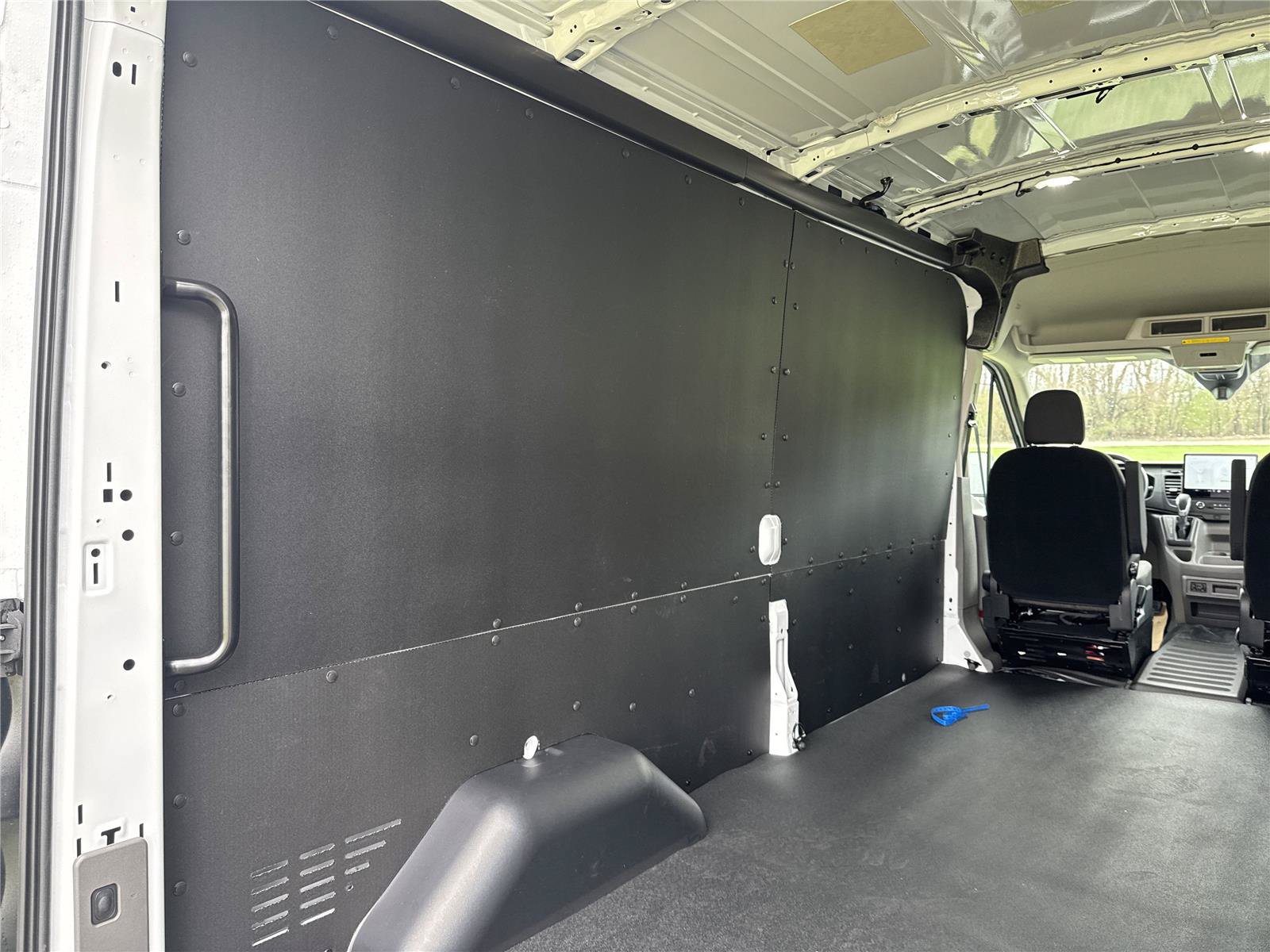 New 2026 Ford Transit 250 148 Medium Roof Extended AWD w/ Exterior Upgrade Package image 4