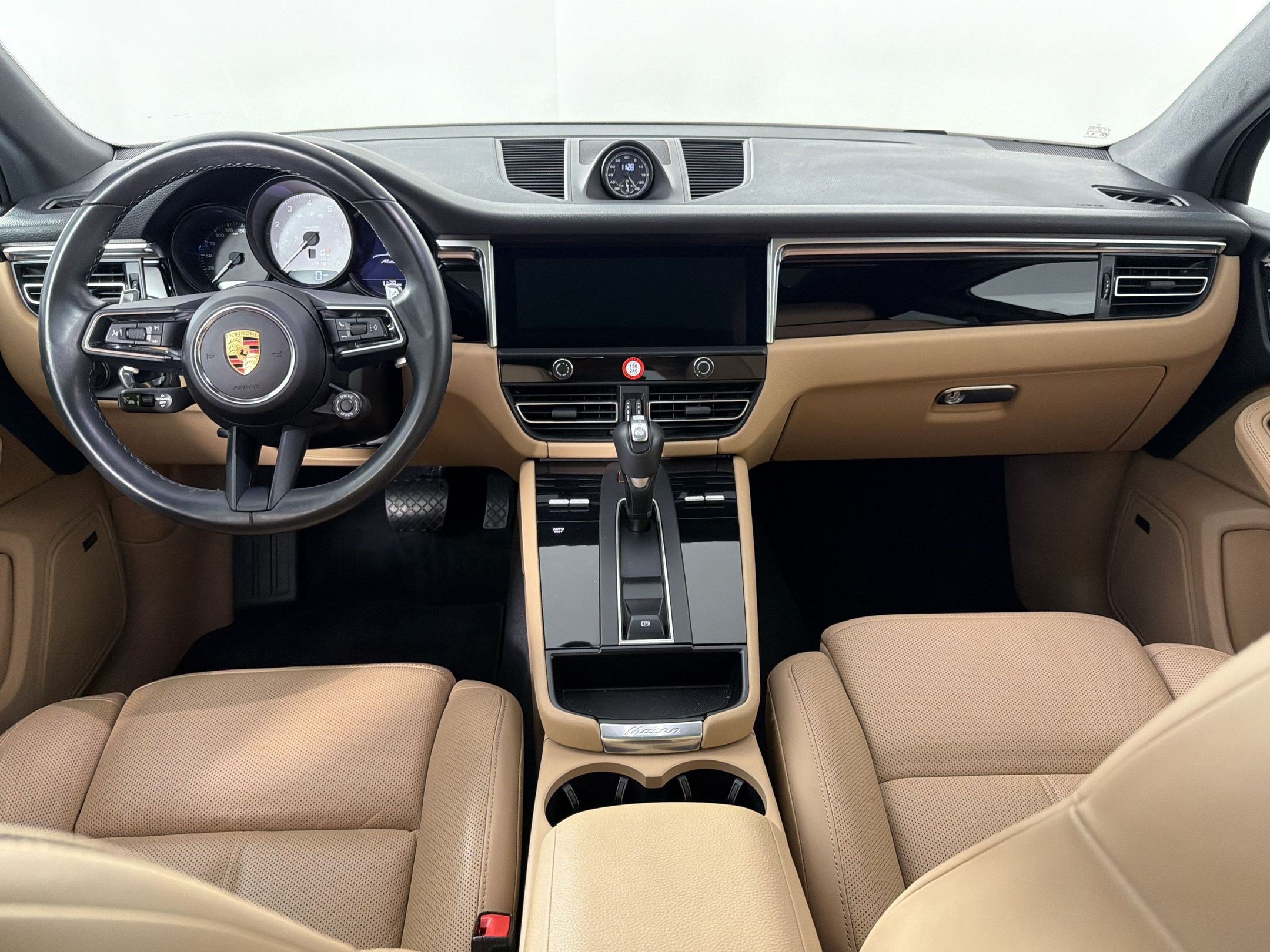 Certified 2024 Porsche Macan S AWD/4WD image 17