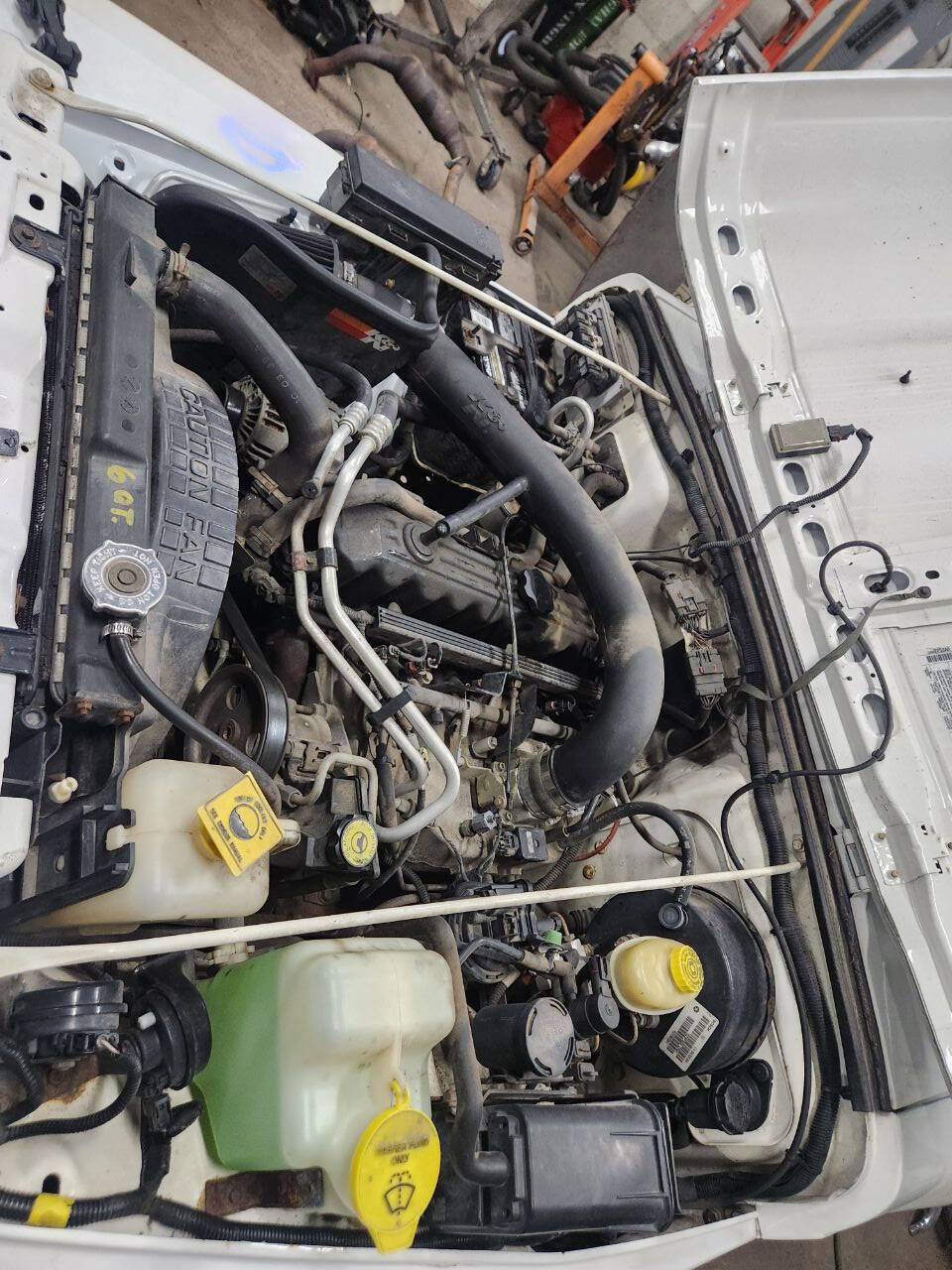 Used 2000 Jeep Wrangler Sahara image 14