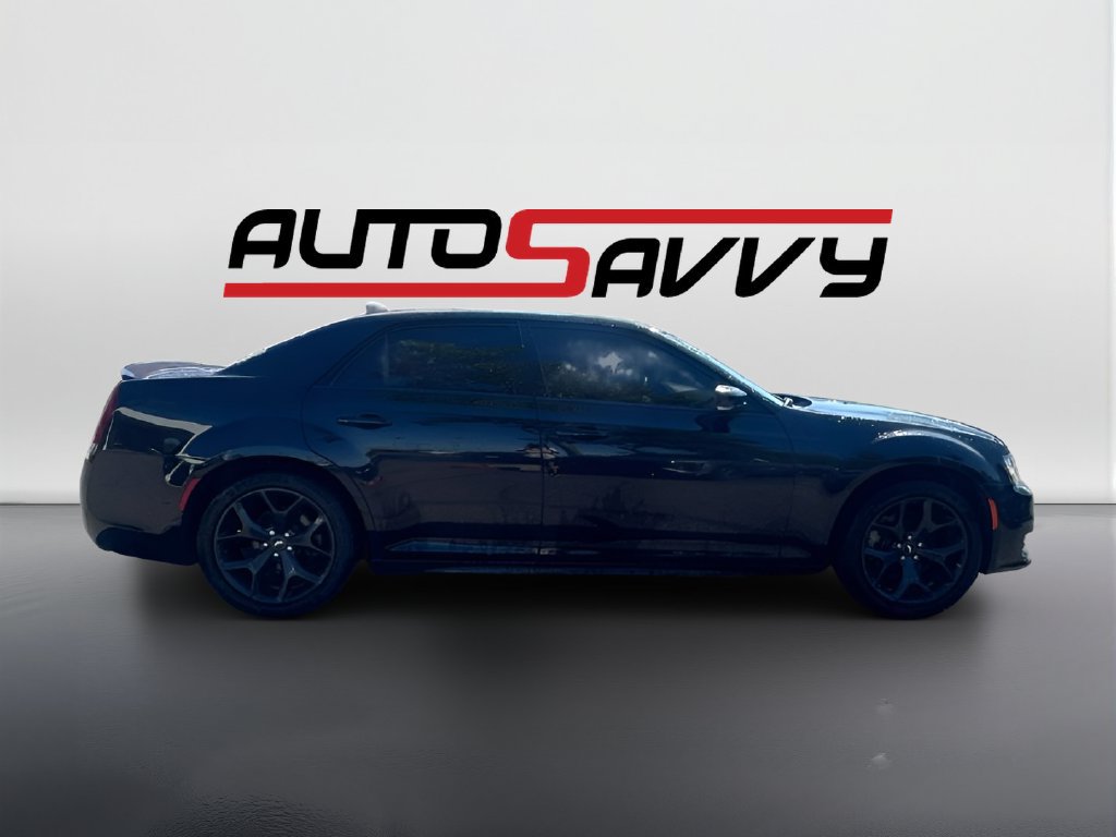 Used 2022 Chrysler 300 S w/ Comfort Group RWD image 8