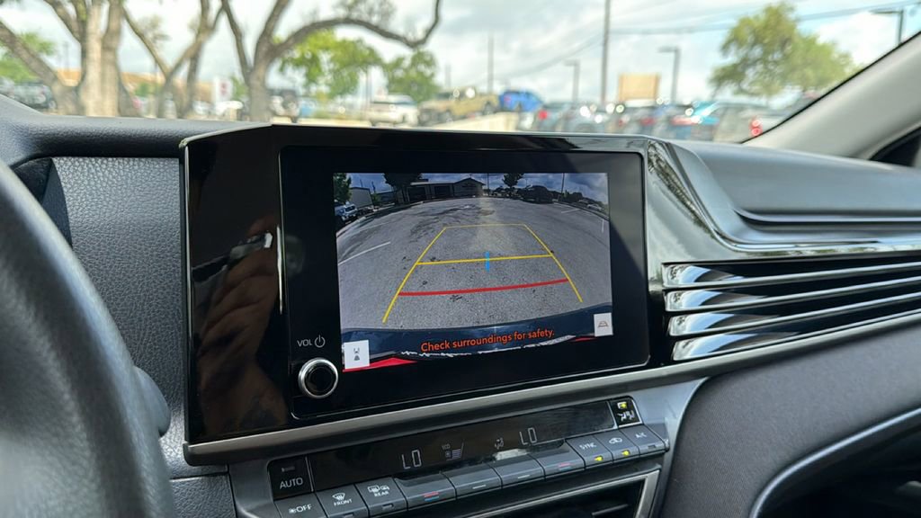 Certified 2025 Toyota Camry LE image 31