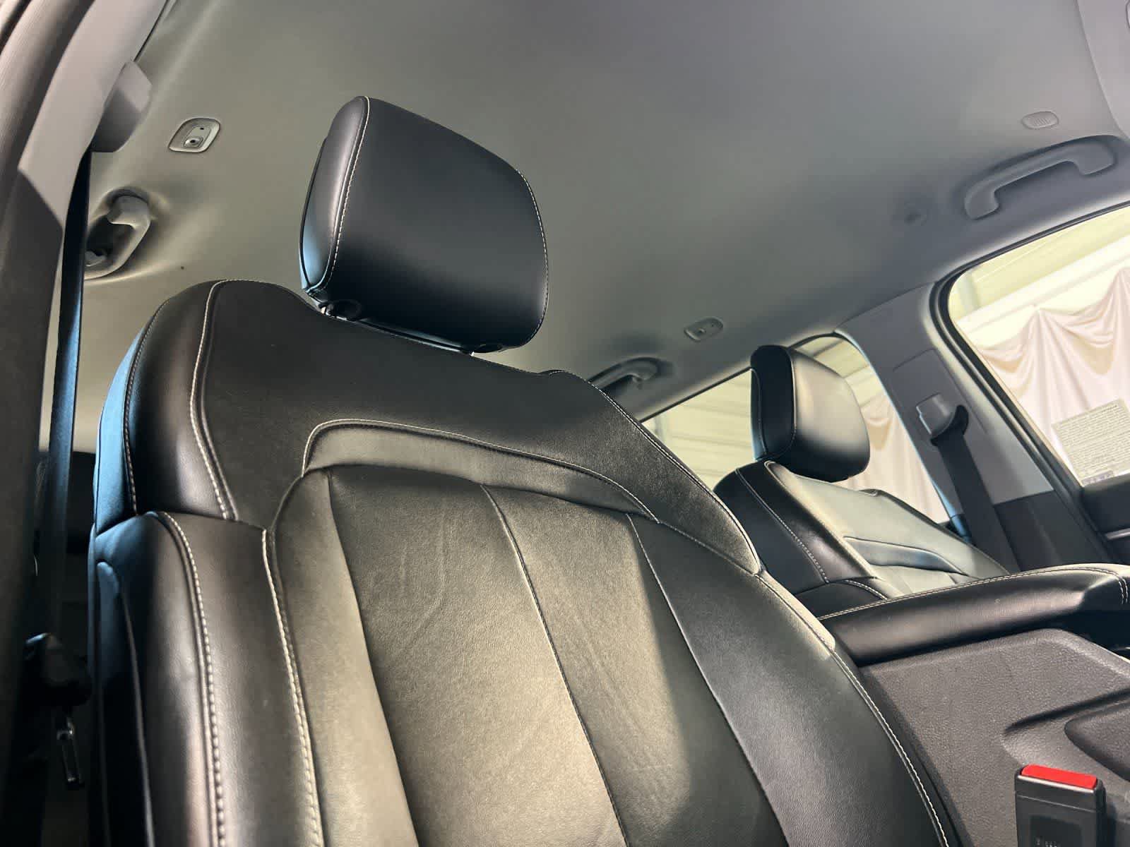 Used 2022 Jeep Grand Cherokee L Limited AWD/4WD image 19