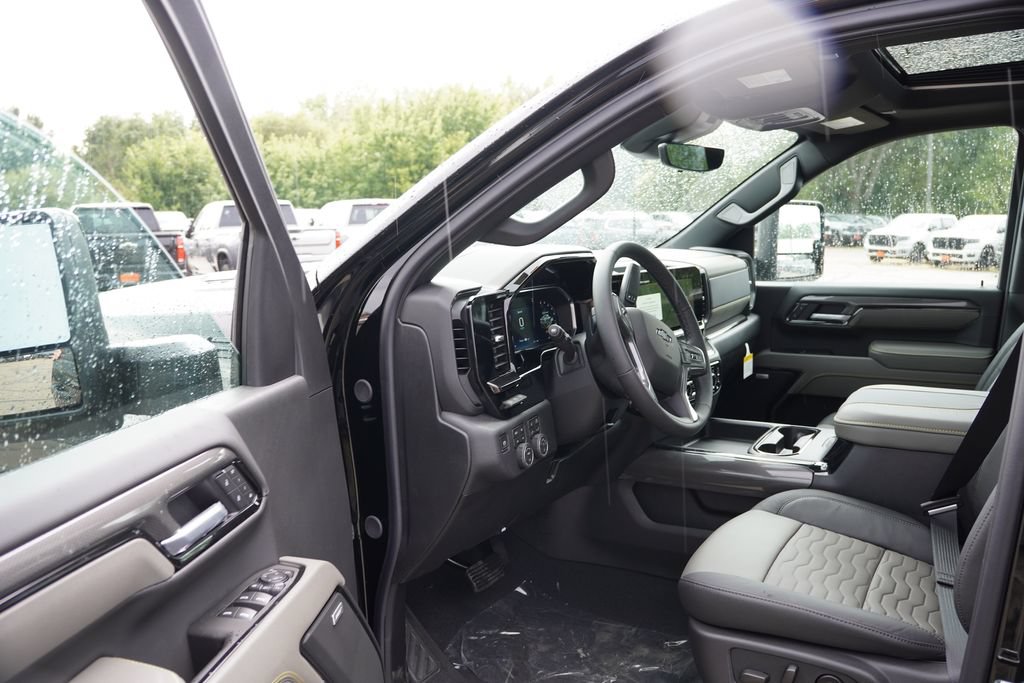 New 2026 Chevrolet Silverado 2500 ZR2 w/ LPO, Dark Essentials Package AWD/4WD image 10