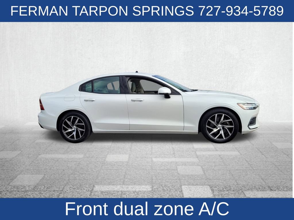 Used 2020 Volvo S60 T5 Momentum image 11