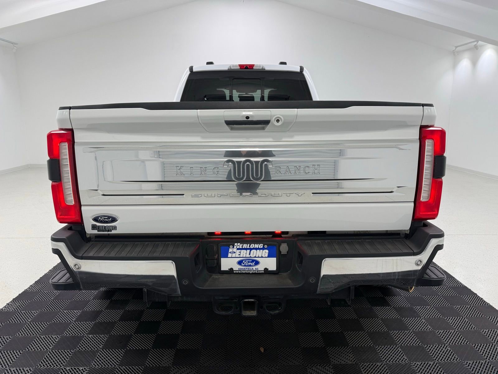 Used 2023 Ford F350 King Ranch w/ Chrome Package image 8