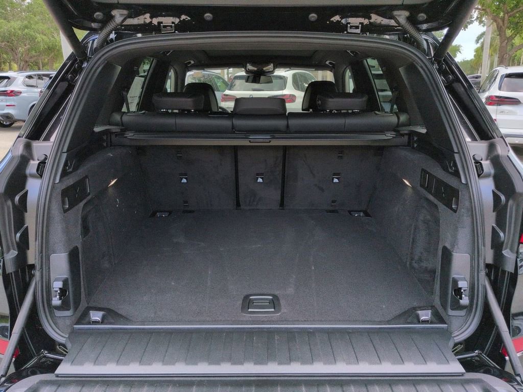 New 2026 BMW X5 xDrive40i w/ M Sport Package image 13