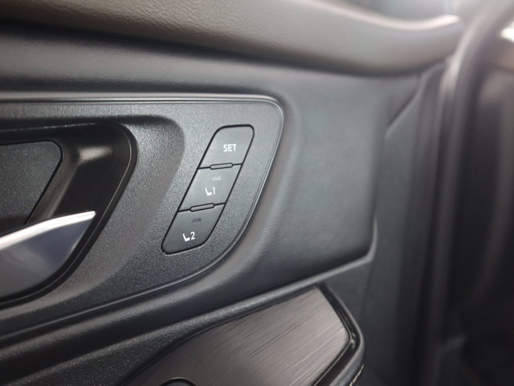 Used 2023 Nissan Rogue SL w/ SL Premium Package image 42