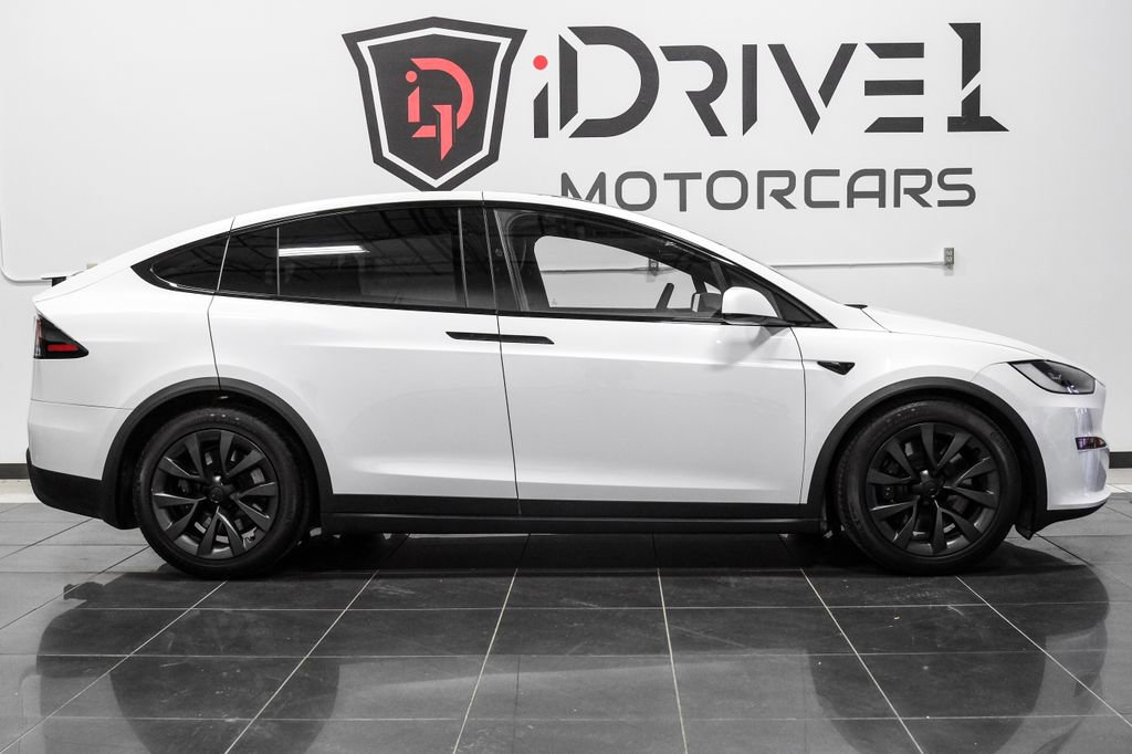 Used 2023 Tesla Model X image 11