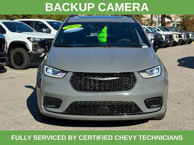 Used 2025 Chrysler Pacifica Limited FWD image 12