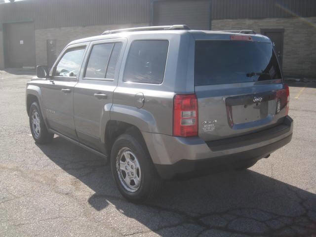 Used 2013 Jeep Patriot Sport AWD/4WD image 7