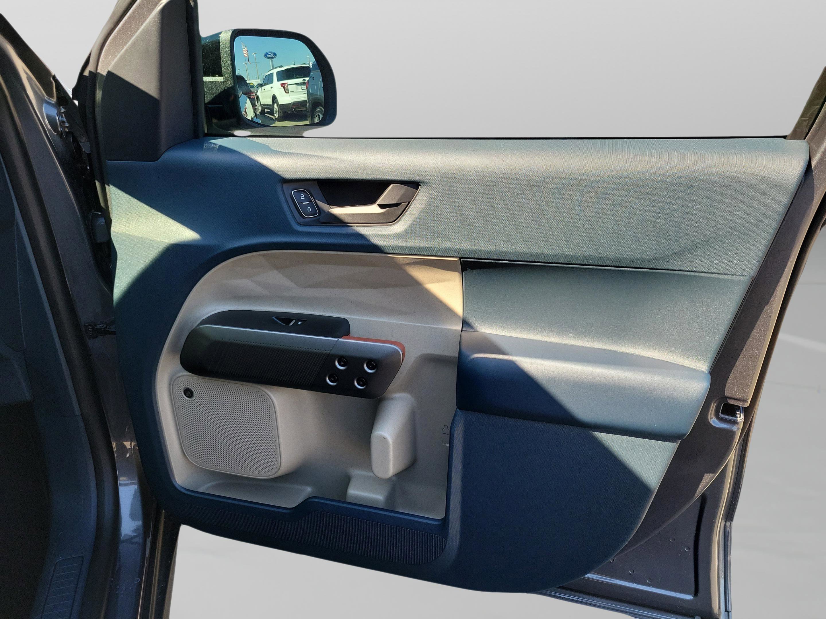 New 2026 Ford Maverick Lariat w/ 4K Tow Package image 28