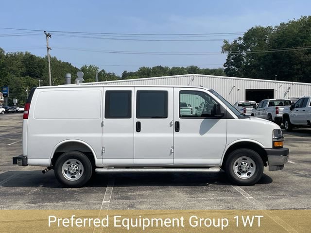 Used 2025 Chevrolet Express 2500 w/ Driver Convenience Package RWD image 2