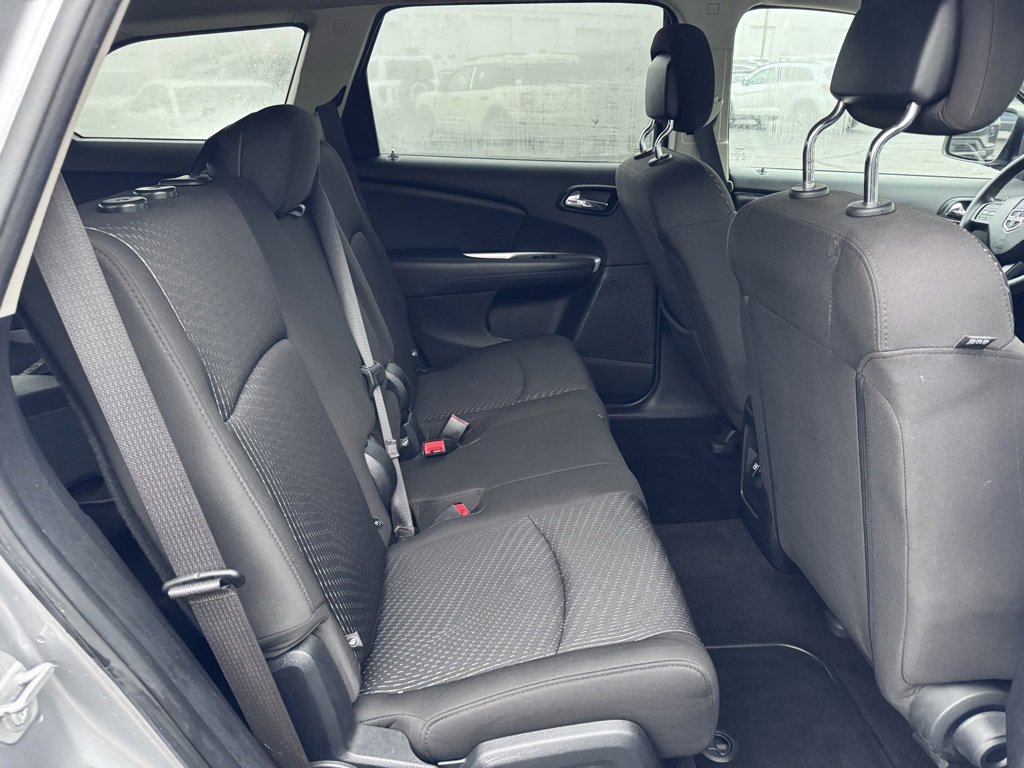 Used 2017 Dodge Journey SE image 28