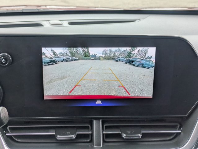 Used 2025 Chevrolet Trax LT image 18