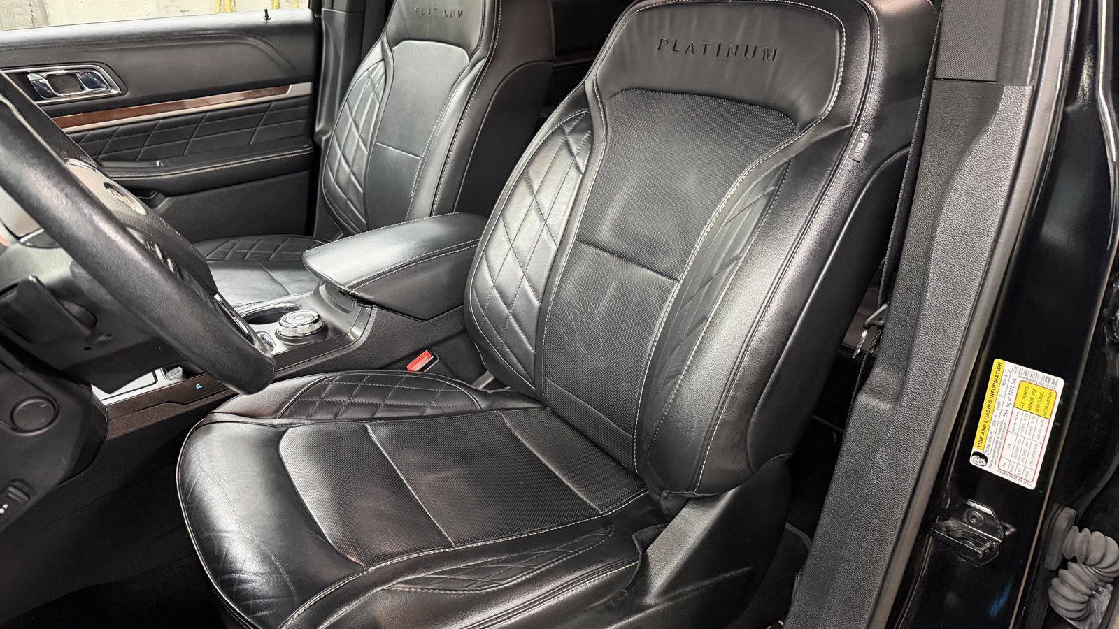 Used 2018 Ford Explorer Platinum image 26