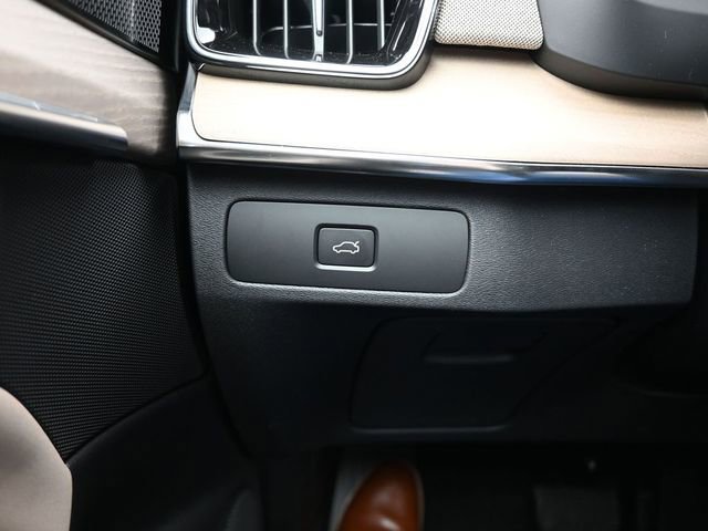 New 2026 Volvo XC90 B6 Ultra w/ Protection Package Premier image 29