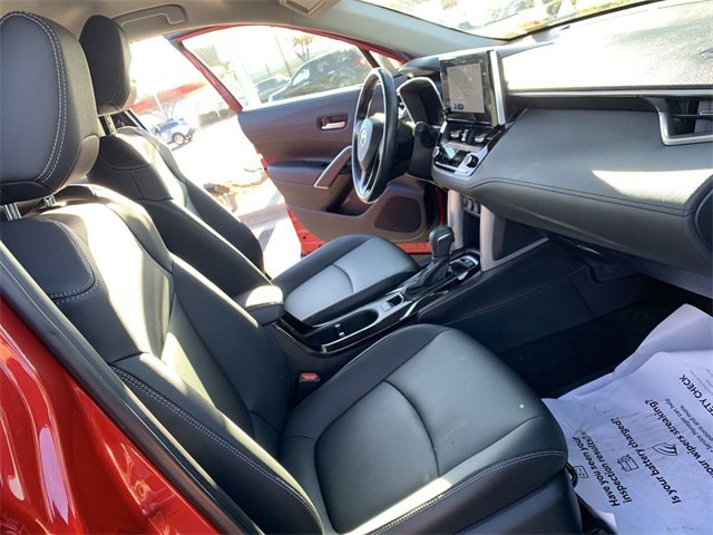 Used 2023 Toyota Corolla Cross XLE image 14