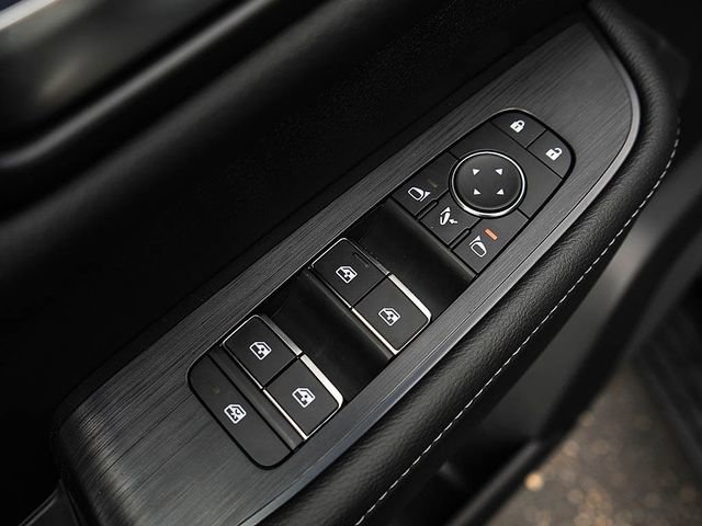 New 2026 Nissan Armada SL w/ Captain's Chari Seat Package image 21