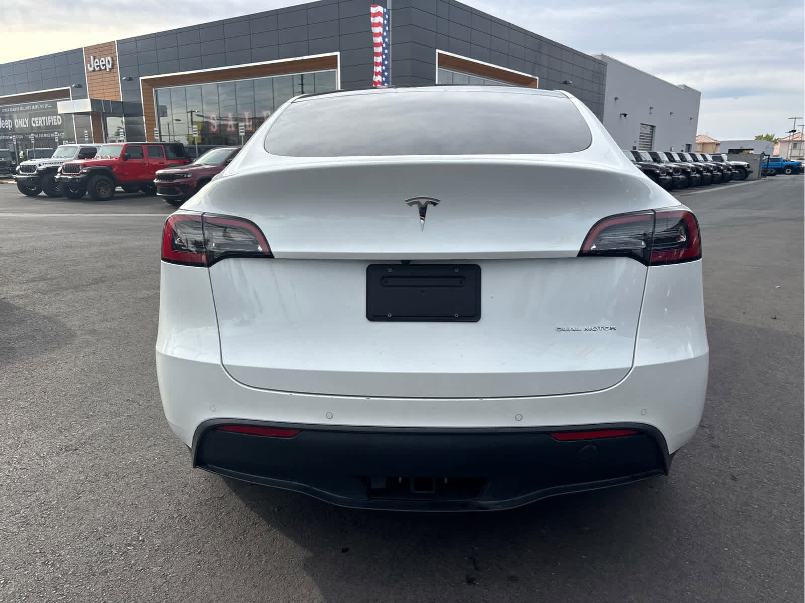 Used 2021 Tesla Model Y Long Range image 6