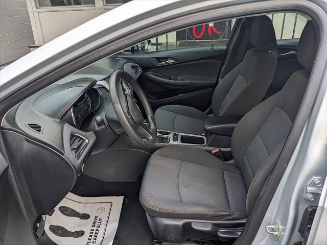Used 2018 Chevrolet Cruze LS FWD image 7