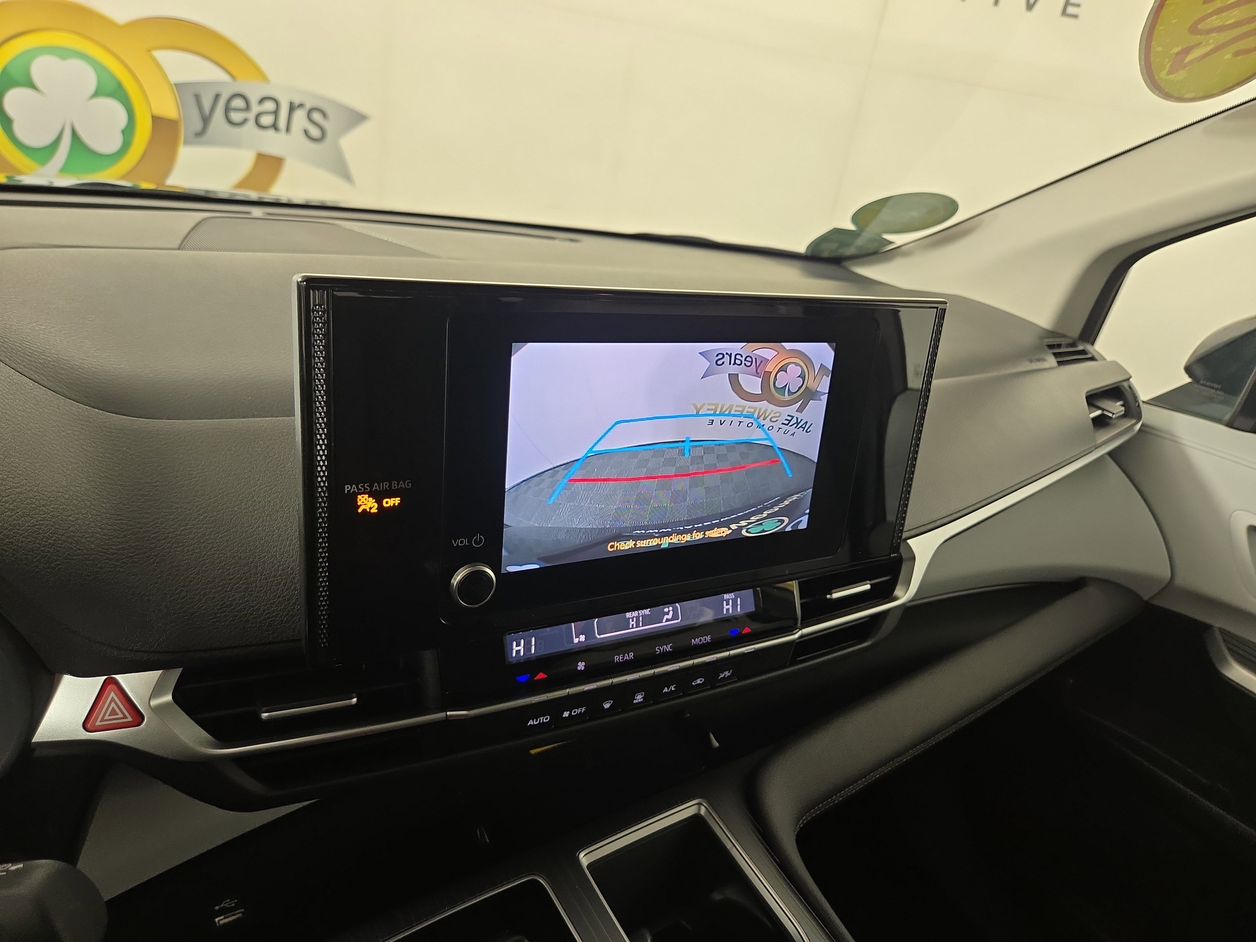 Used 2025 Toyota Sienna LE image 21