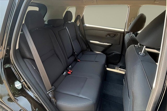 New 2026 Nissan Rogue S image 9