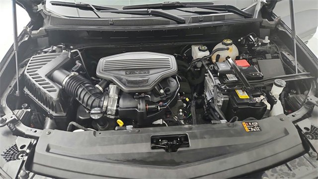 Used 2023 Cadillac XT6 Sport w/ LPO, ONYX Package image 11