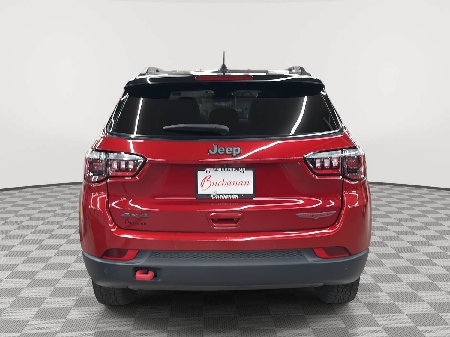 Used 2025 Jeep Compass Trailhawk AWD/4WD image 6